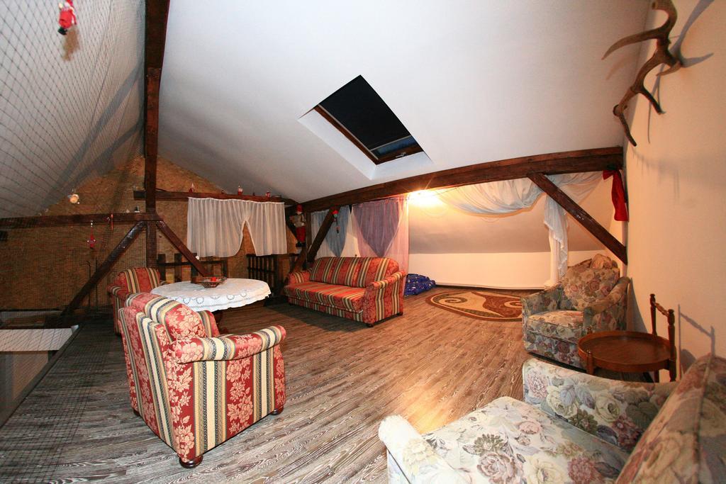 Cuibul Salamandrelor Hotel Sarmizegetusa Habitación foto